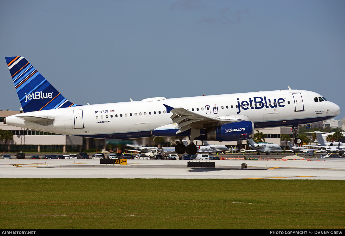Aircraft Photo of N597JB | Airbus A320-232 | JetBlue Airways | AirHistory.net #212549