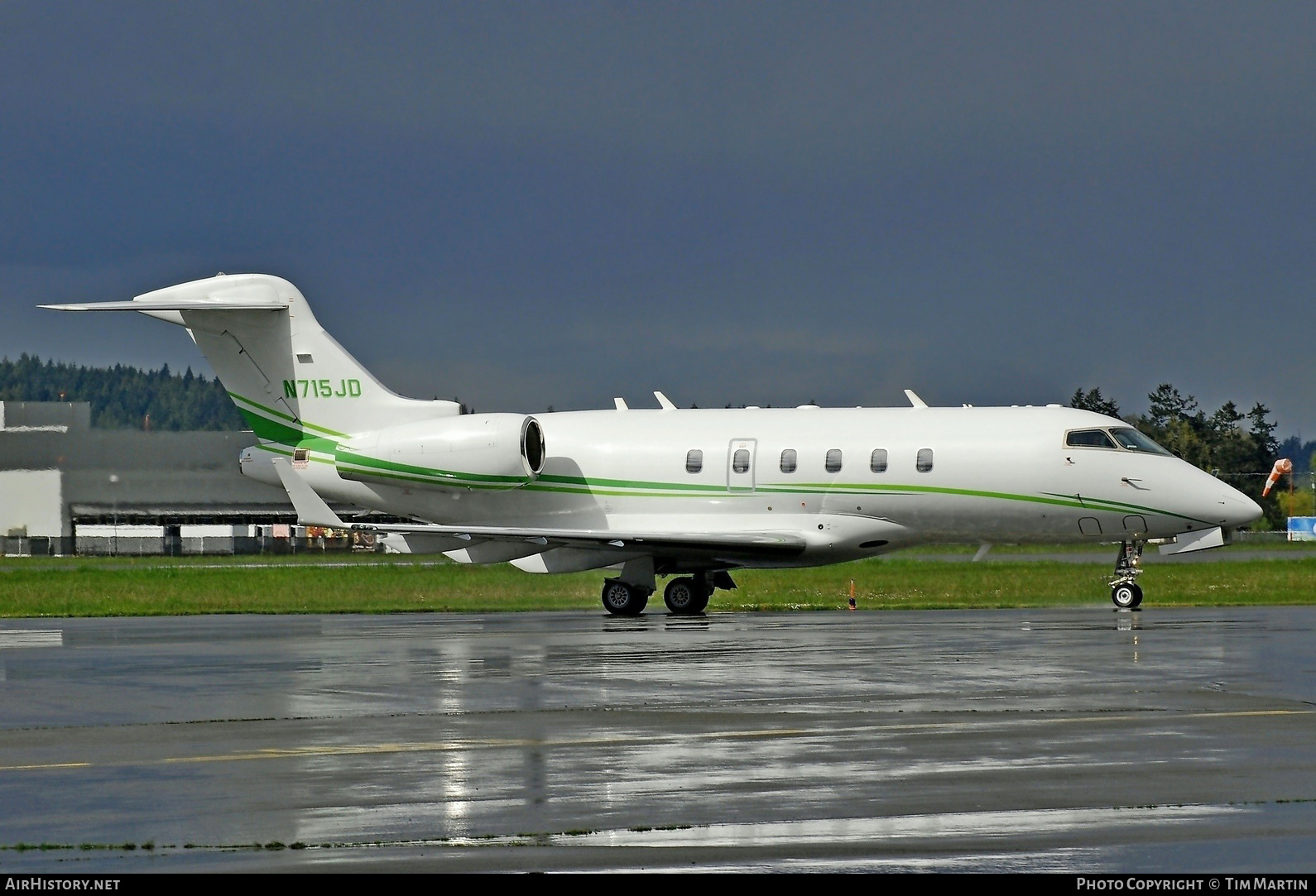 Aircraft Photo of N715JD | Bombardier Challenger 300 (BD-100-1A10) | AirHistory.net #212595