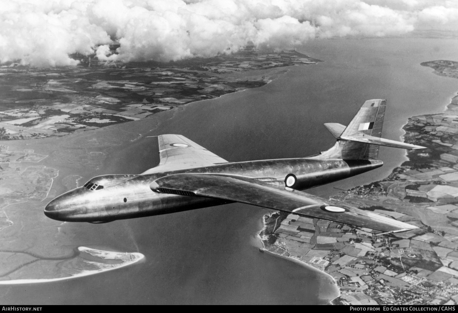 Aircraft Photo of WB210 | Vickers Valiant | UK - Air Force | AirHistory.net #212647
