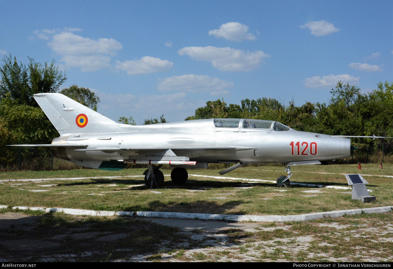 Aircraft Photo of 1120 | Mikoyan-Gurevich MiG-21U-400 | Romania - Air Force | AirHistory.net #212717