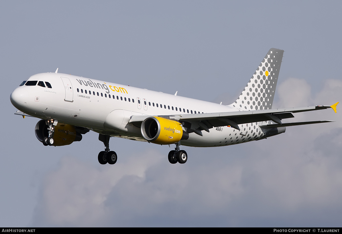 Aircraft Photo of F-WWIT | Airbus A320-214 | Vueling Airlines | AirHistory.net #212797
