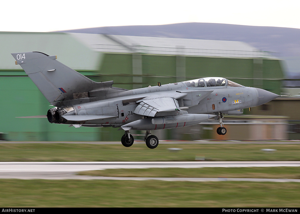Aircraft Photo of ZA405 | Panavia Tornado GR4 | UK - Air Force | AirHistory.net #212869