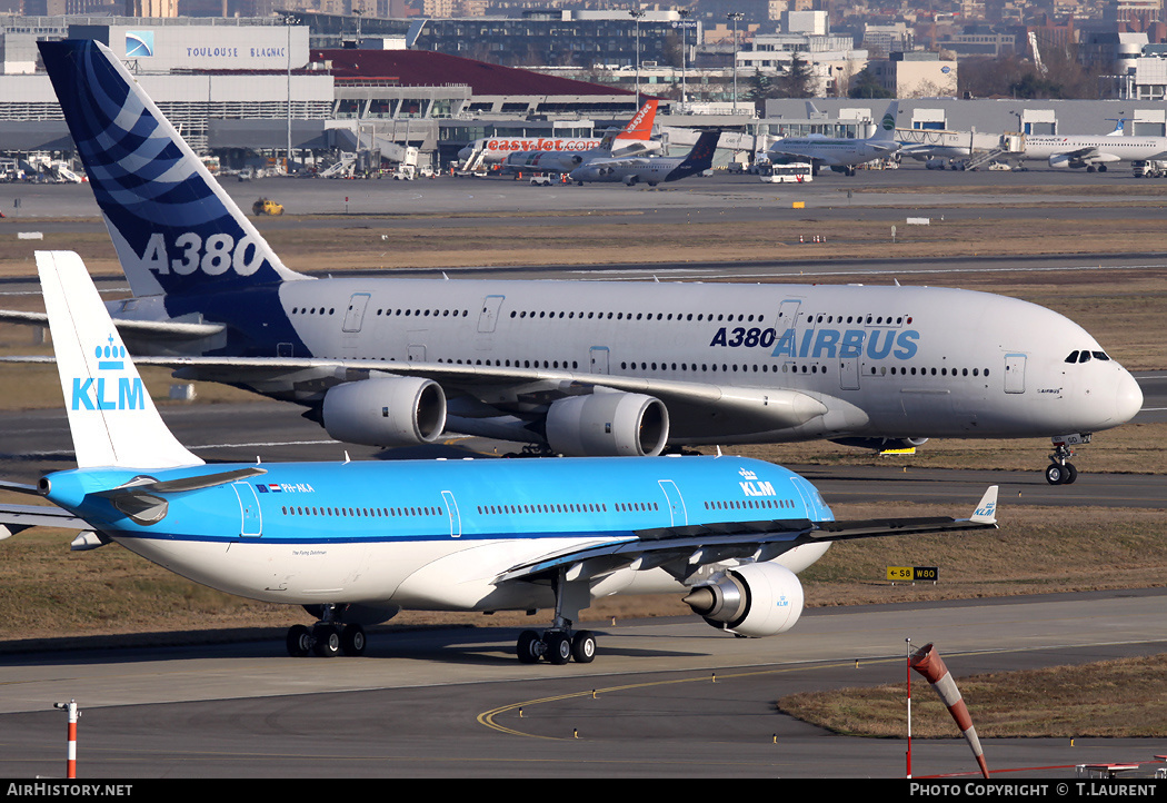 Aircraft Photo of PH-AKA | Airbus A330-303 | KLM - Royal Dutch Airlines | AirHistory.net #213013