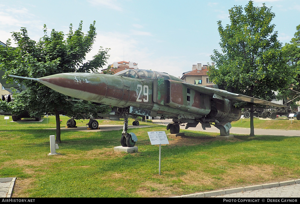Aircraft Photo of 29 | Mikoyan-Gurevich MiG-23UB | Bulgaria - Air Force | AirHistory.net #213115