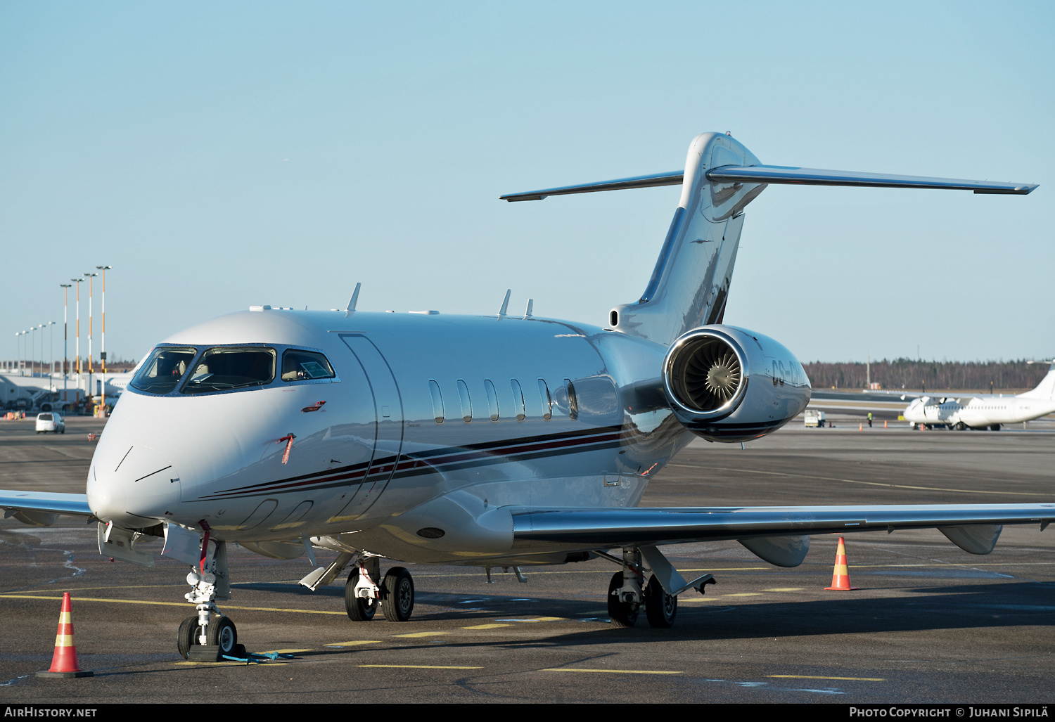 Aircraft Photo of CS-CHD | Bombardier Challenger 350 (BD-100-1A10) | AirHistory.net #213217