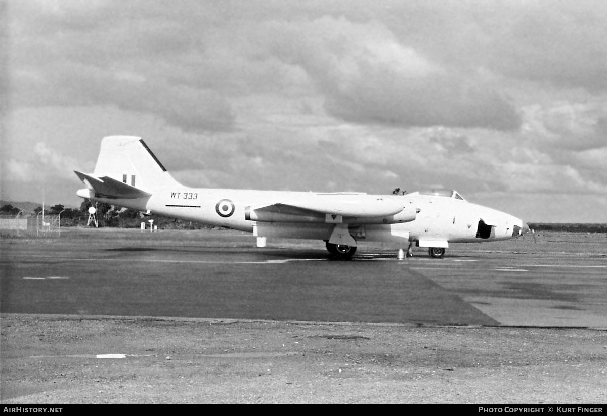 Aircraft Photo of WT333 | English Electric Canberra B(I)8 | UK - Air Force | AirHistory.net #213310