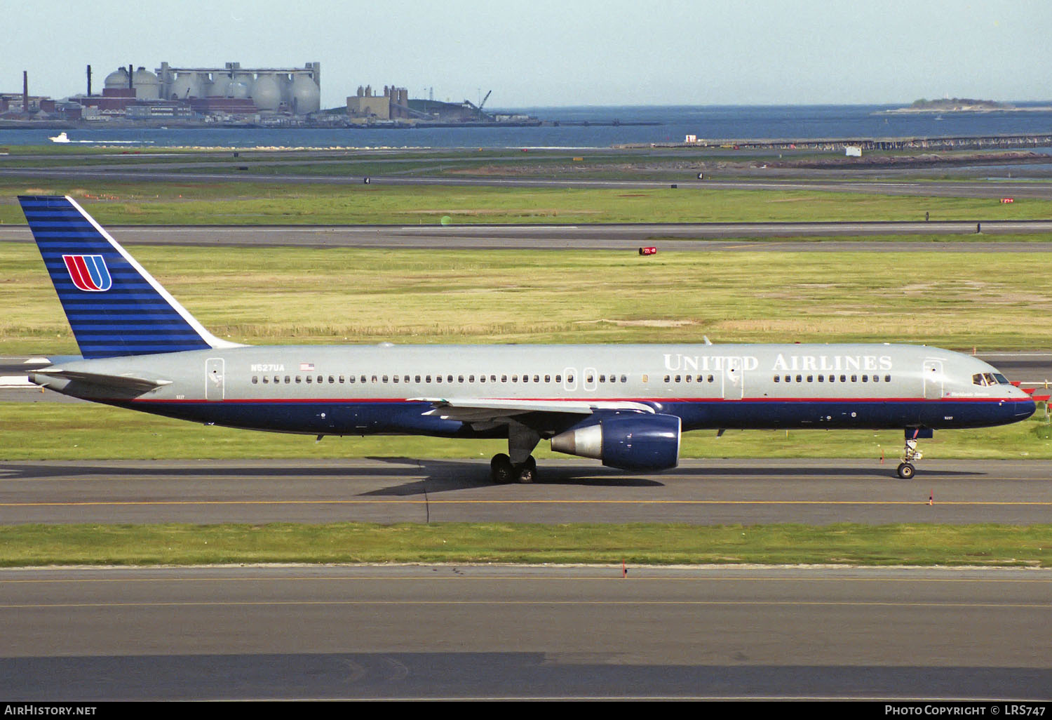 Aircraft Photo of N527UA | Boeing 757-222 | United Airlines | AirHistory.net #213313