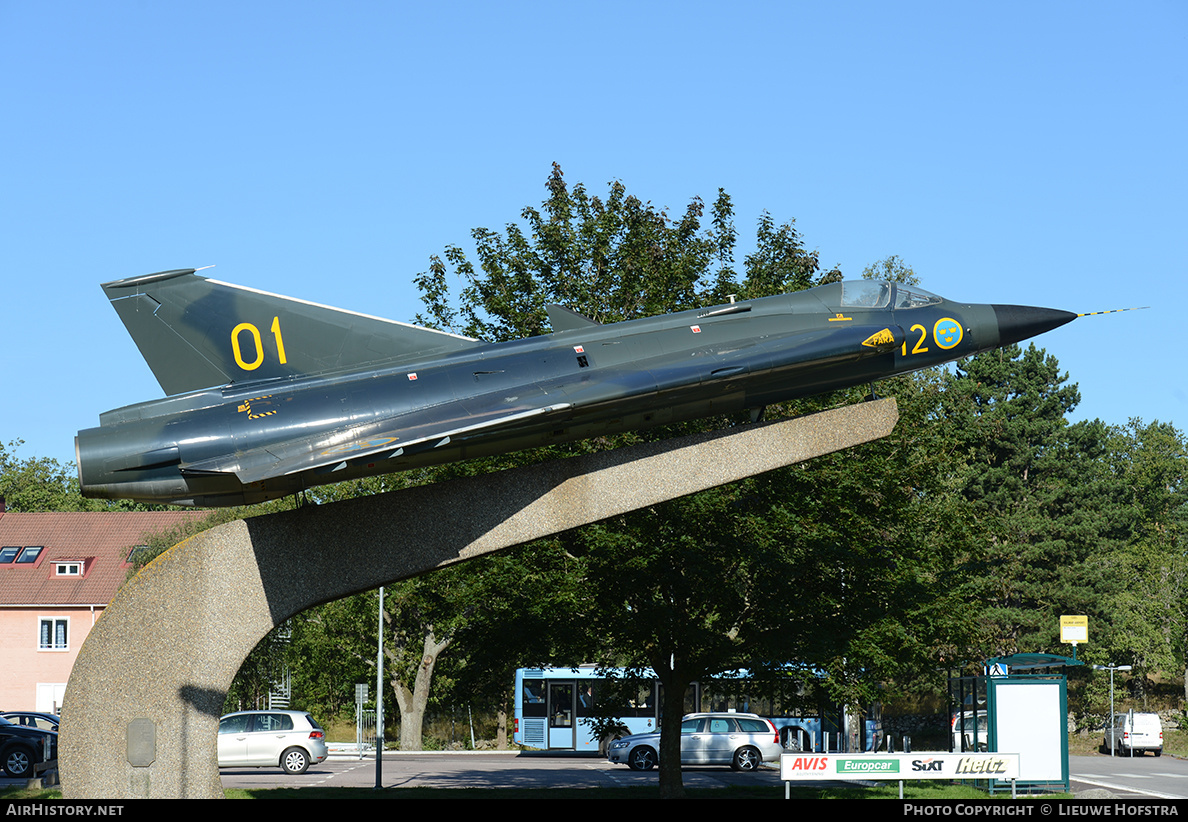 Aircraft Photo of 35404 | Saab J35F-1 Draken | Sweden - Air Force | AirHistory.net #213326