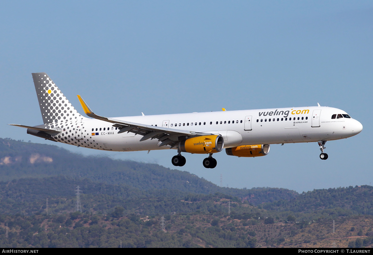Aircraft Photo of EC-MHA | Airbus A321-231 | Vueling Airlines | AirHistory.net #213356