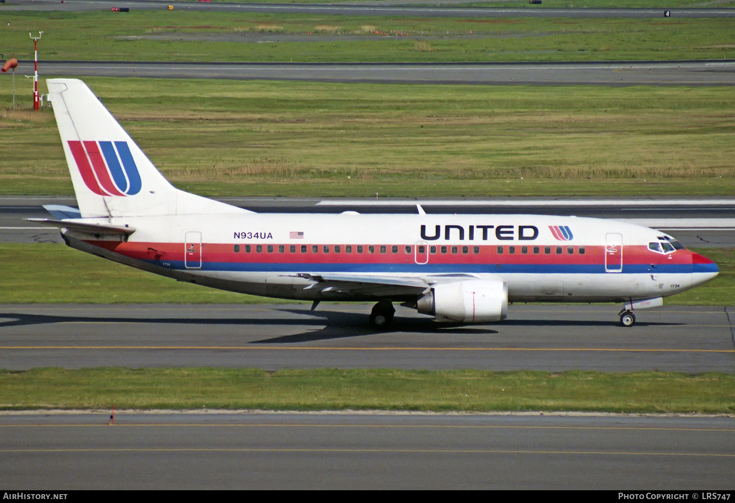 Aircraft Photo of N934UA | Boeing 737-522 | United Airlines | AirHistory.net #213425