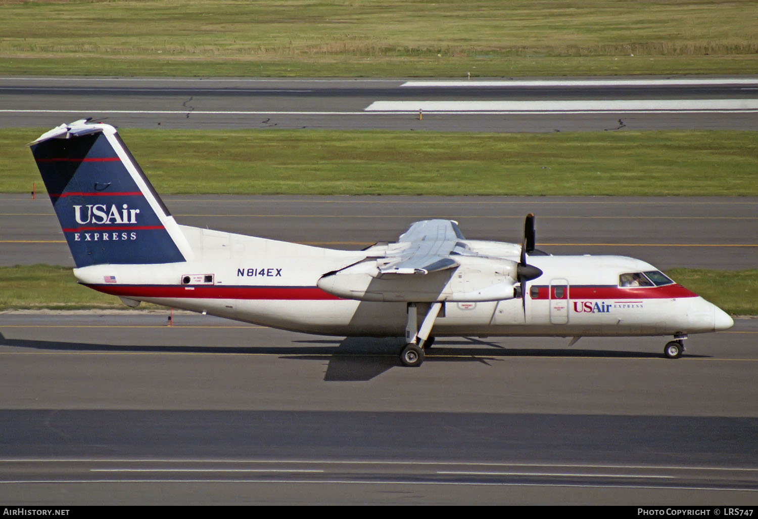 Aircraft Photo of N814EX | De Havilland Canada DHC-8-102A Dash 8 | USAir Express | AirHistory.net #213444