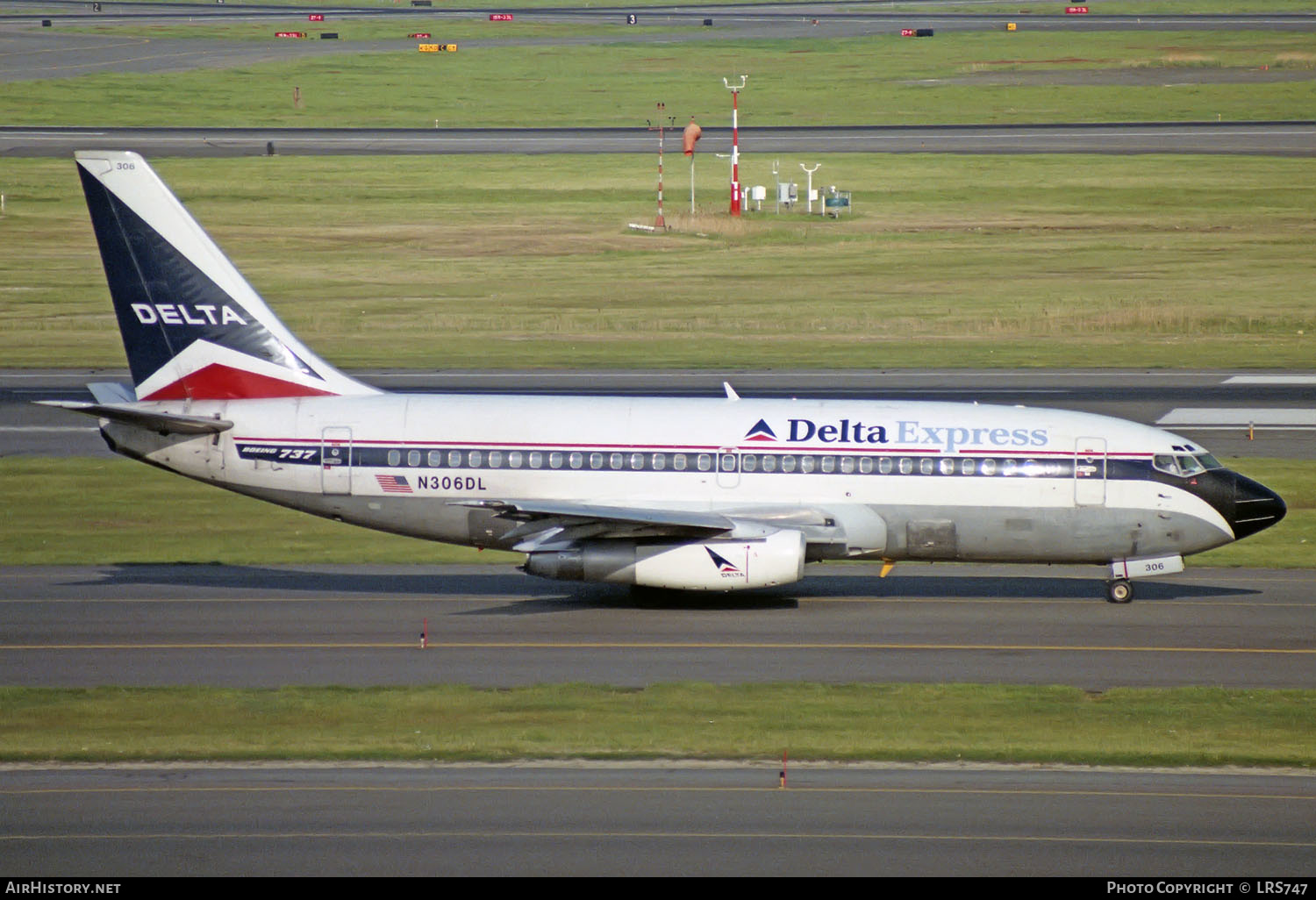 Aircraft Photo of N306DL | Boeing 737-232/Adv | Delta Express | AirHistory.net #213478