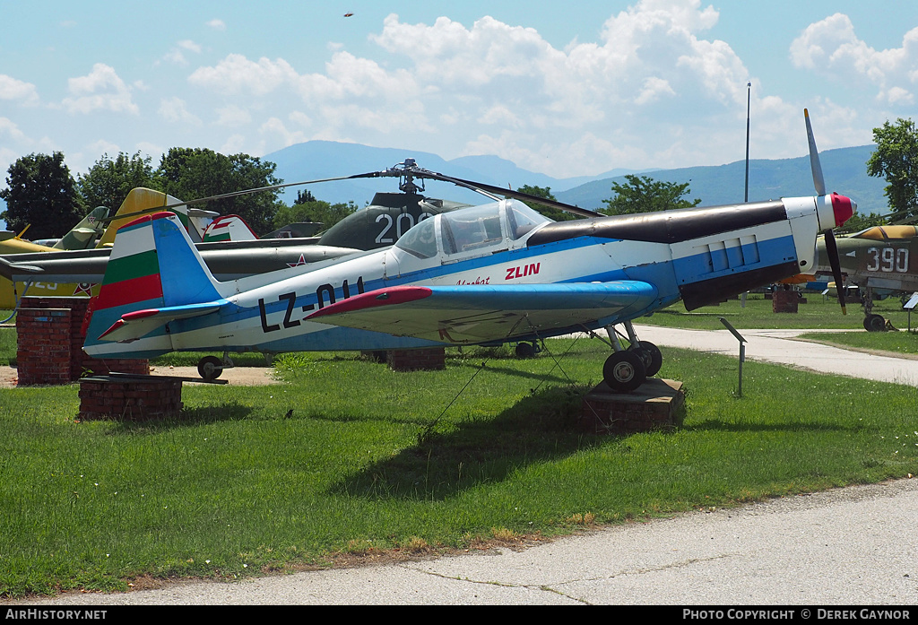 Aircraft Photo of LZ-011 | Zlin Z-326 Trener Master | AirHistory.net #213718