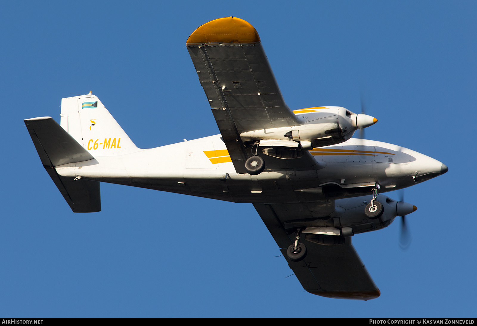 Aircraft Photo of C6-MAL | Piper PA-23-250 Aztec | AirHistory.net #213872