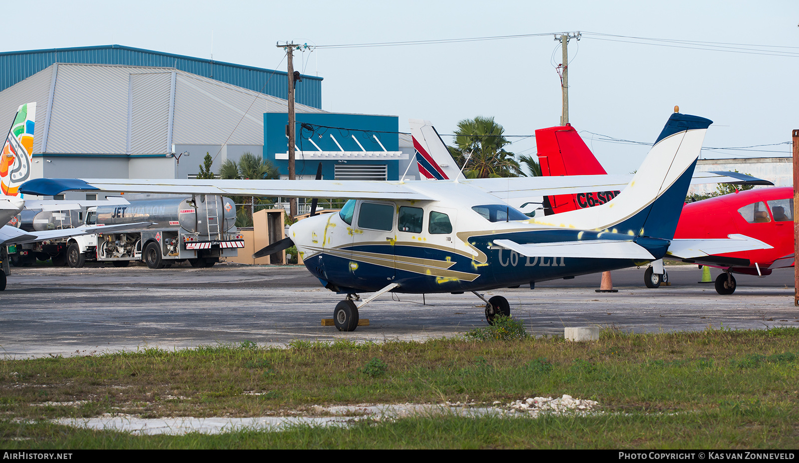 Aircraft Photo of C6-DLH | Cessna T210J Turbo Centurion | AirHistory.net #213875
