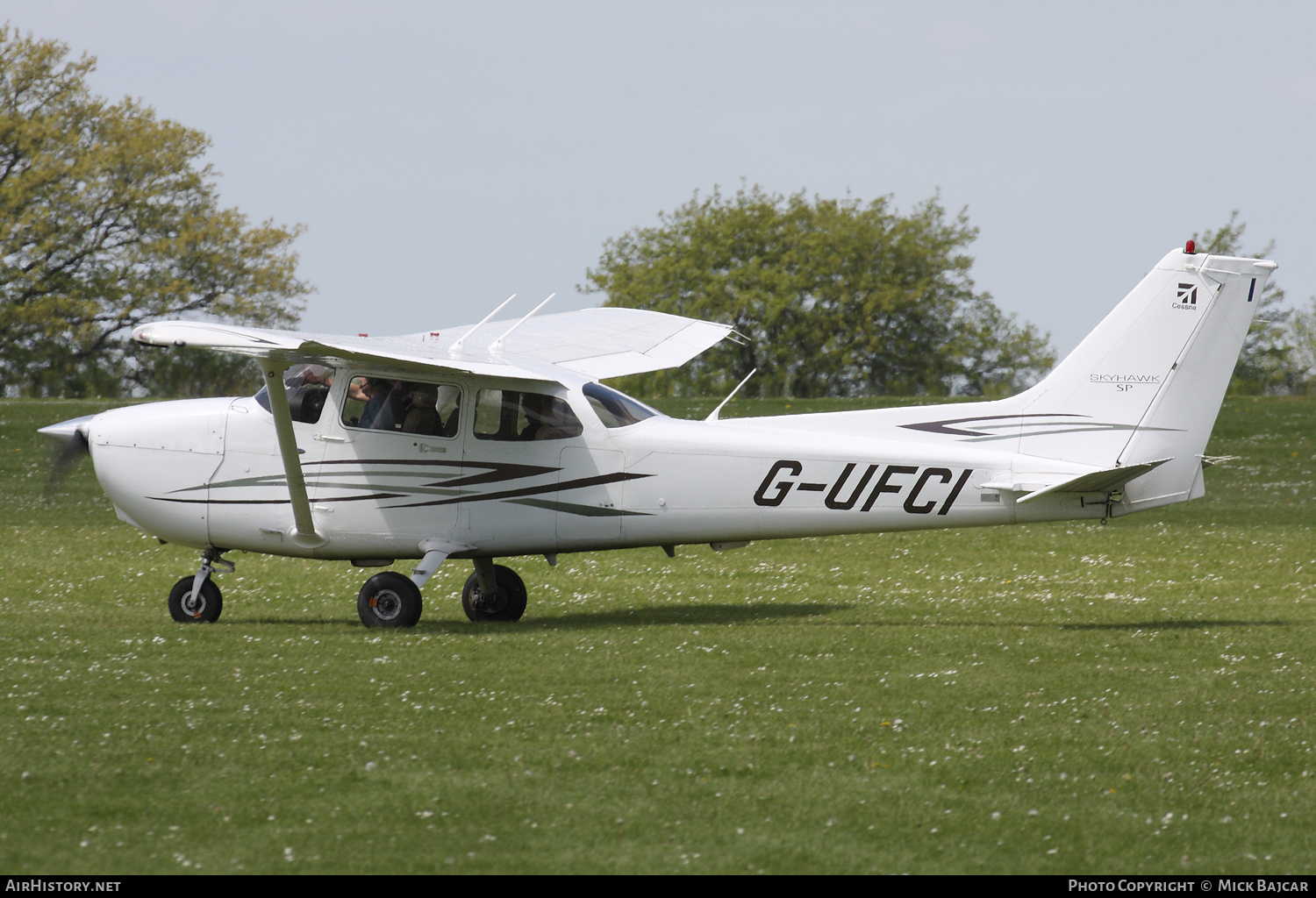 Aircraft Photo of G-UFCI | Cessna 172S Skyhawk SP | AirHistory.net #213932