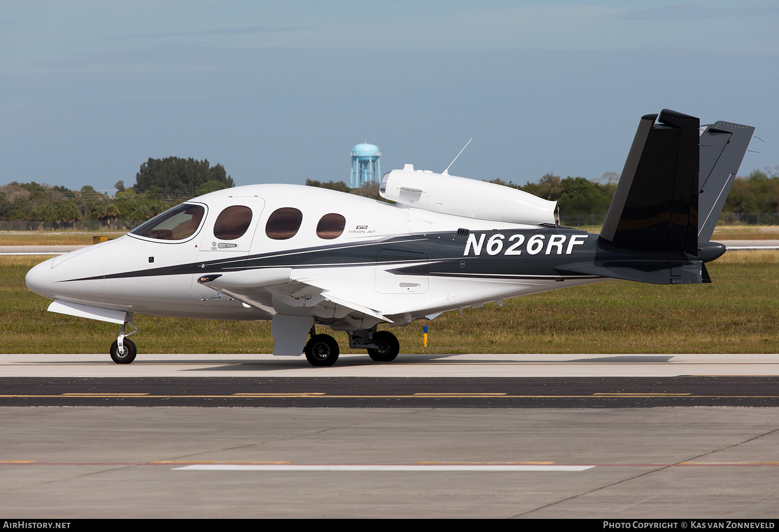 Aircraft Photo of N626RF | Cirrus SF-50 Vision G2 | AirHistory.net #213975