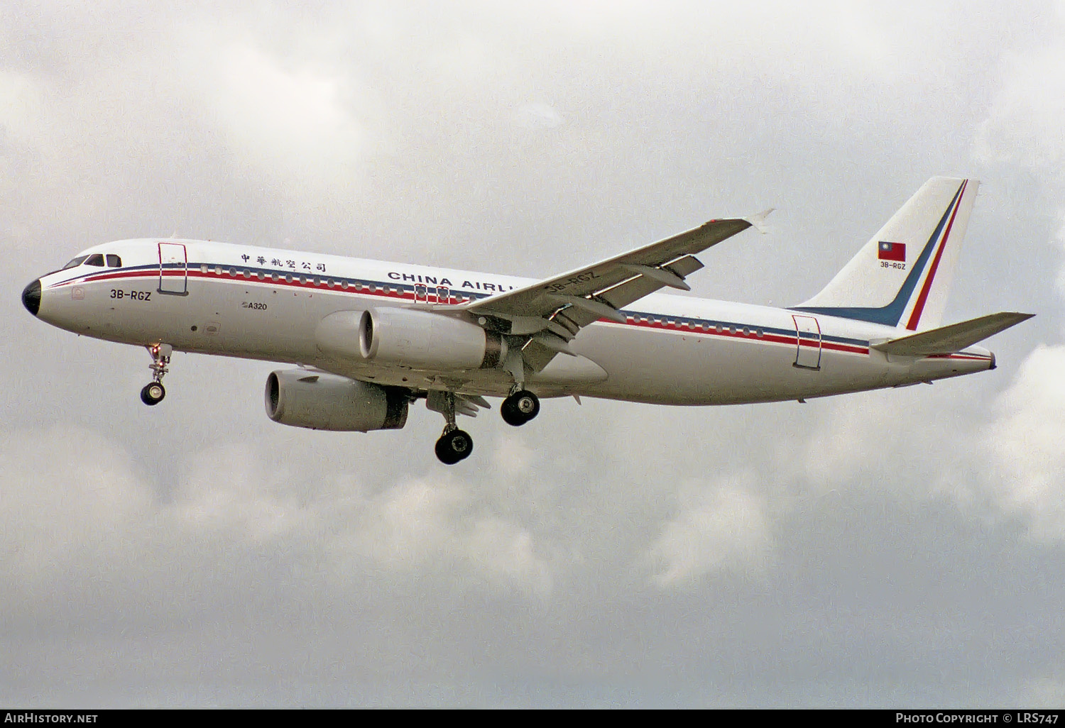 Aircraft Photo of 3B-RGZ | Airbus A320-231 | China Airlines | AirHistory.net #214010