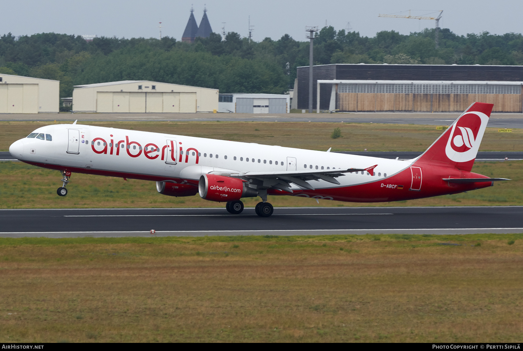 Aircraft Photo of D-ABCF | Airbus A321-211 | Air Berlin | AirHistory.net #214014