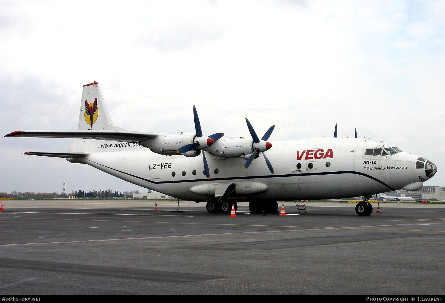 Aircraft Photo of LZ-VEE | Antonov An-12BP | Vega Airlines | AirHistory.net #214046