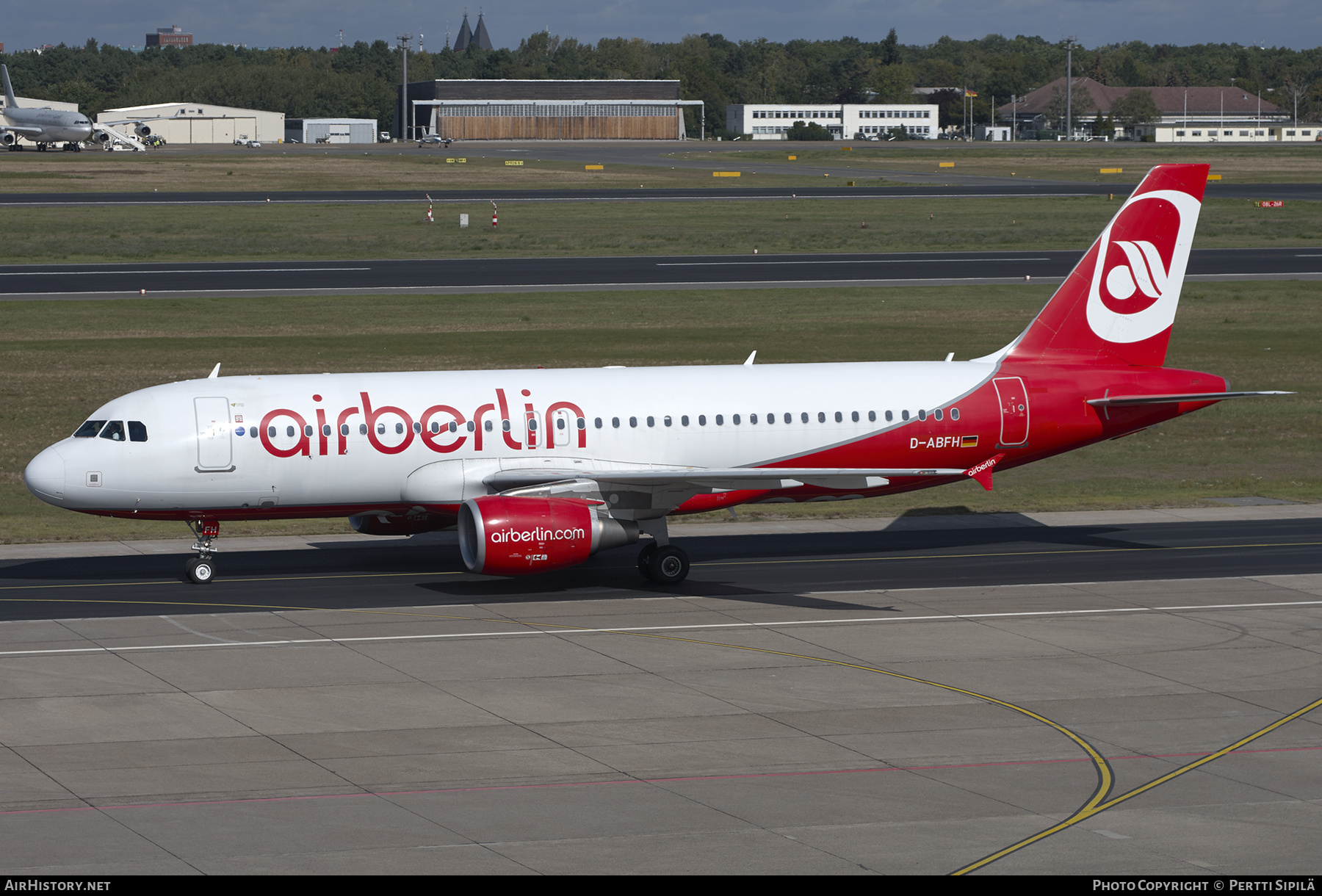 Aircraft Photo of D-ABFH | Airbus A320-214 | Air Berlin | AirHistory.net #214054