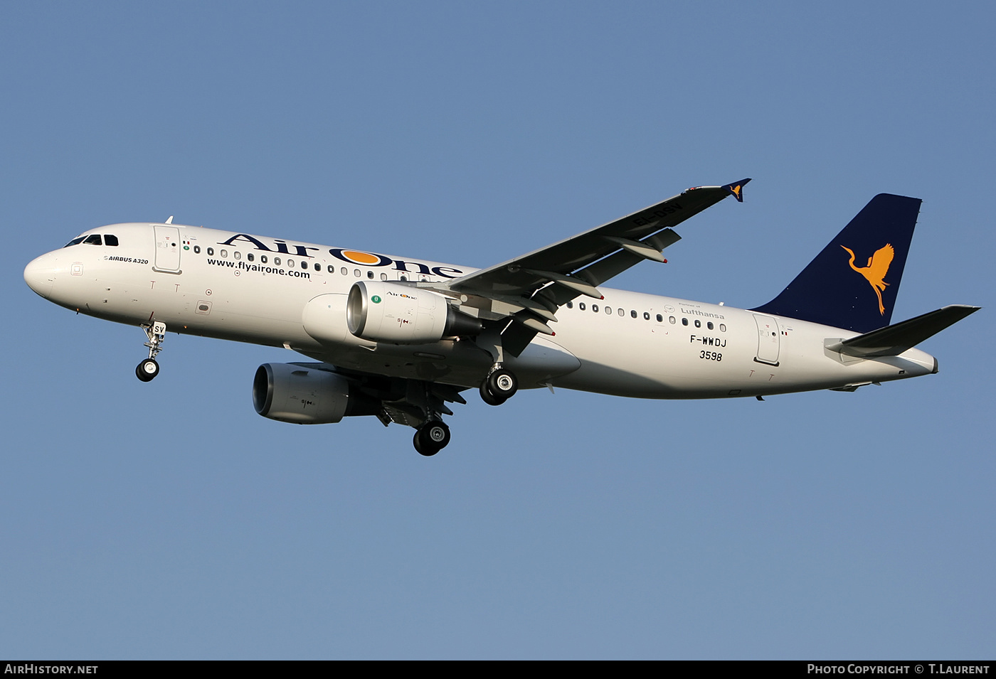 Aircraft Photo of F-WWDJ | Airbus A320-216 | Air One | AirHistory.net #214125