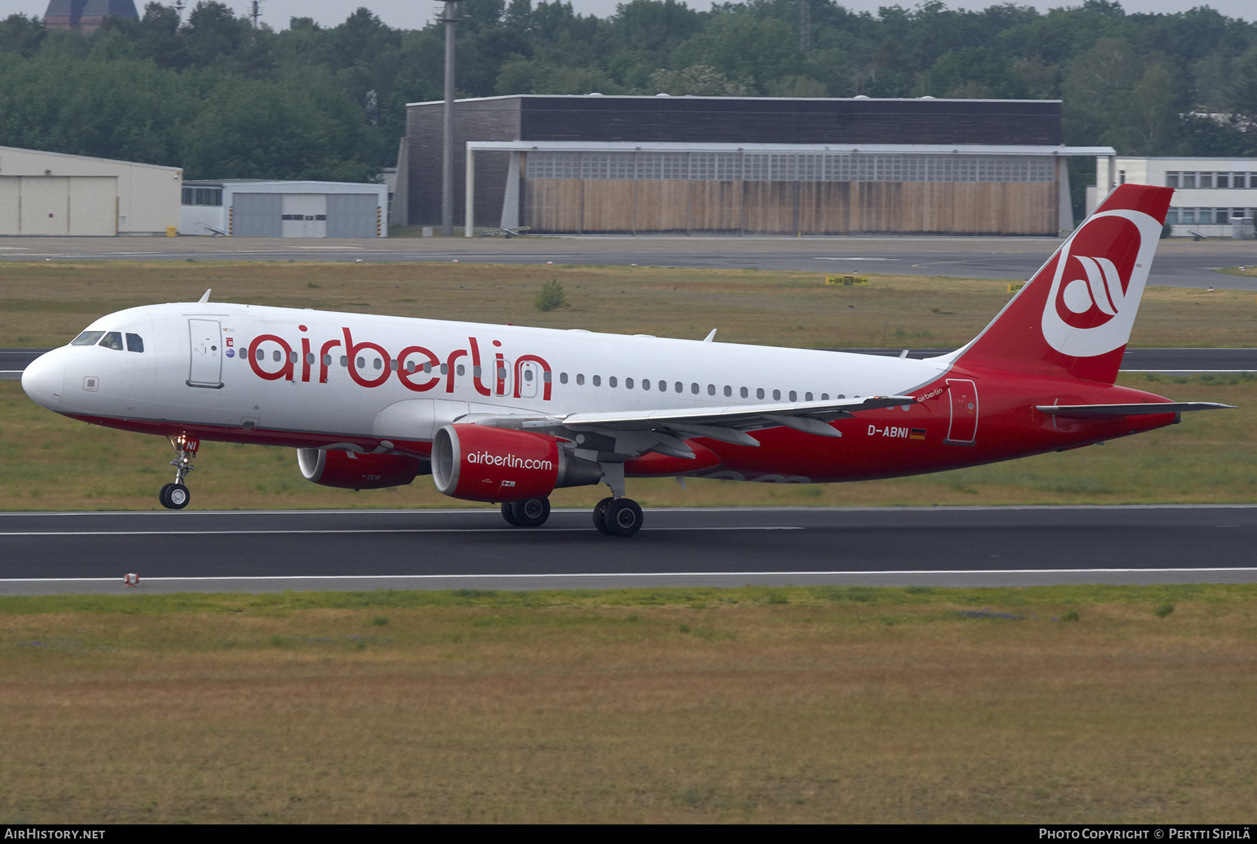 Aircraft Photo of D-ABNI | Airbus A320-214 | Air Berlin | AirHistory.net #214155