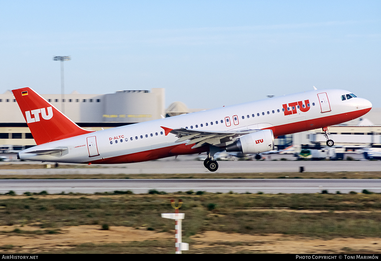 Aircraft Photo of D-ALTC | Airbus A320-214 | LTU - Lufttransport-Unternehmen | AirHistory.net #214214