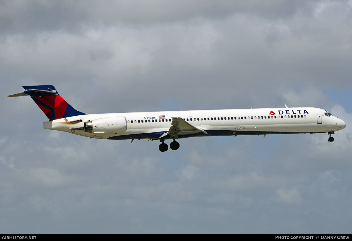 Aircraft Photo of N956DN | McDonnell Douglas MD-90-30 | Delta Air Lines | AirHistory.net #214235