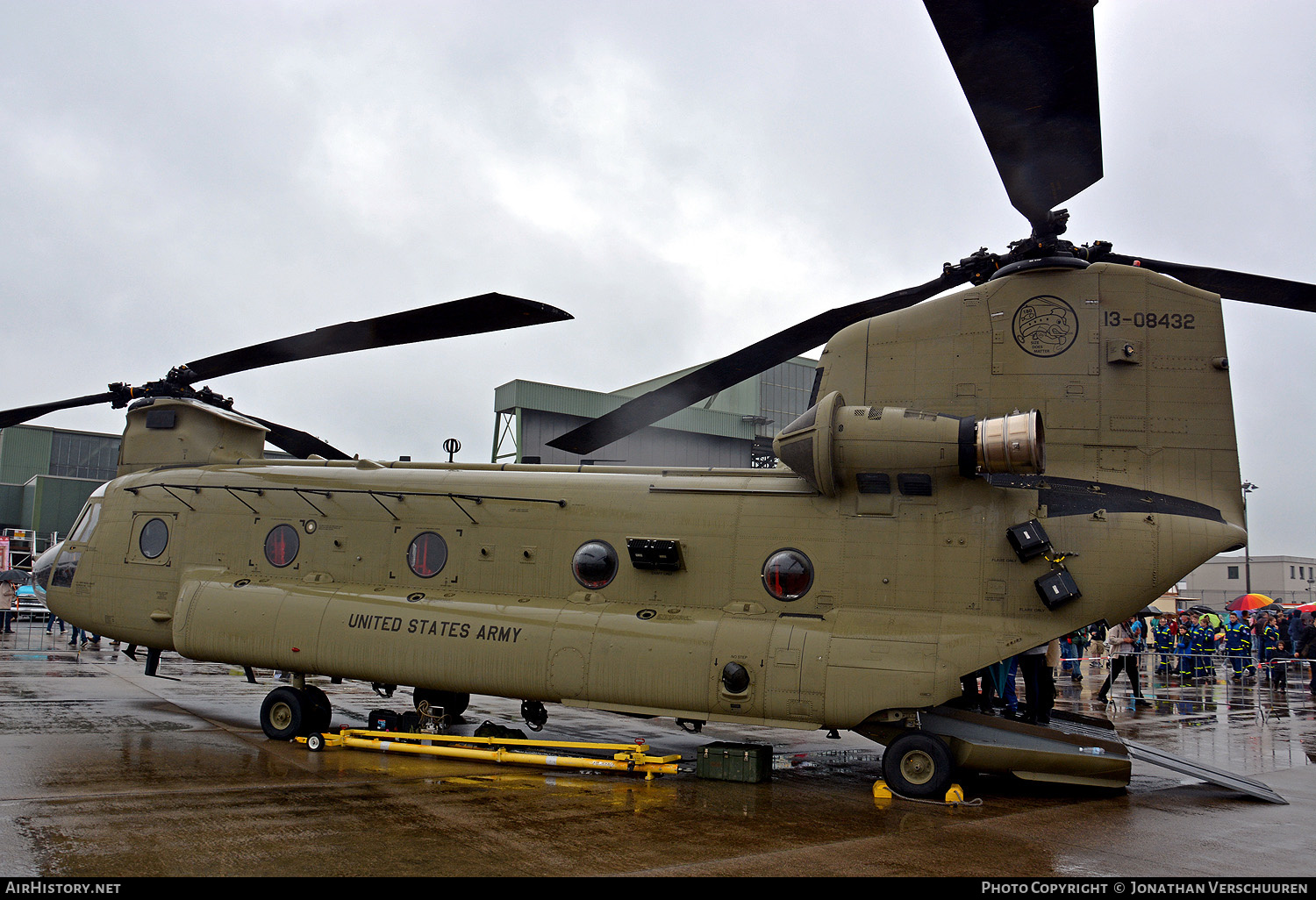Aircraft Photo of 13-8432 / 13-08432 | Boeing CH-47F Chinook (414) | USA - Army | AirHistory.net #214256