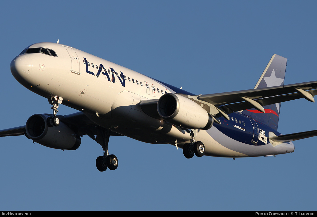 Aircraft Photo of F-WWIS | Airbus A320-232 | LAN Airlines - Línea Aérea Nacional | AirHistory.net #214328