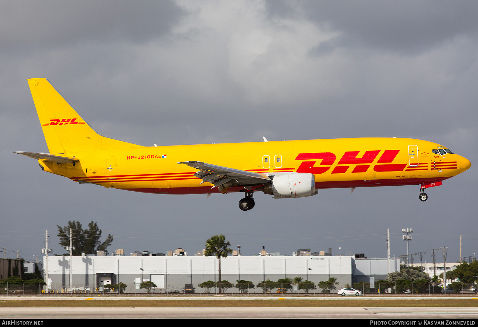 Aircraft Photo of HP-3210DAE | Boeing 737-4Q3 | DHL International | AirHistory.net #214385