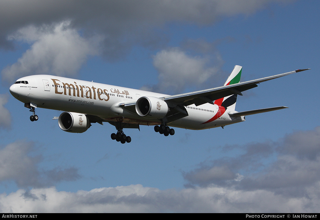 Aircraft Photo of A6-ECZ | Boeing 777-31H/ER | Emirates | AirHistory.net #214444