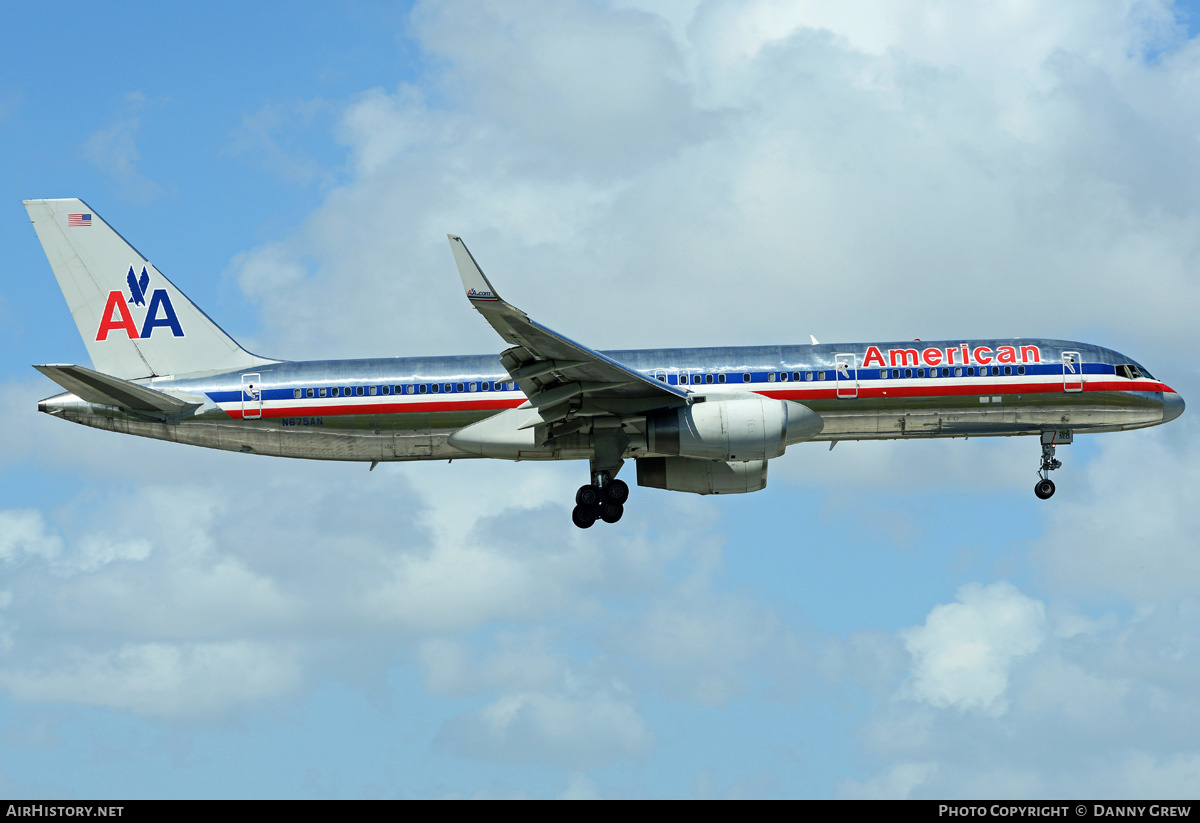 Aircraft Photo of N675AN | Boeing 757-223 | American Airlines | AirHistory.net #214454
