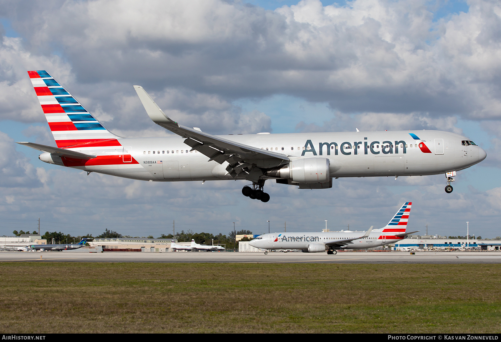 Aircraft Photo of N388AA | Boeing 767-323/ER | American Airlines | AirHistory.net #214495