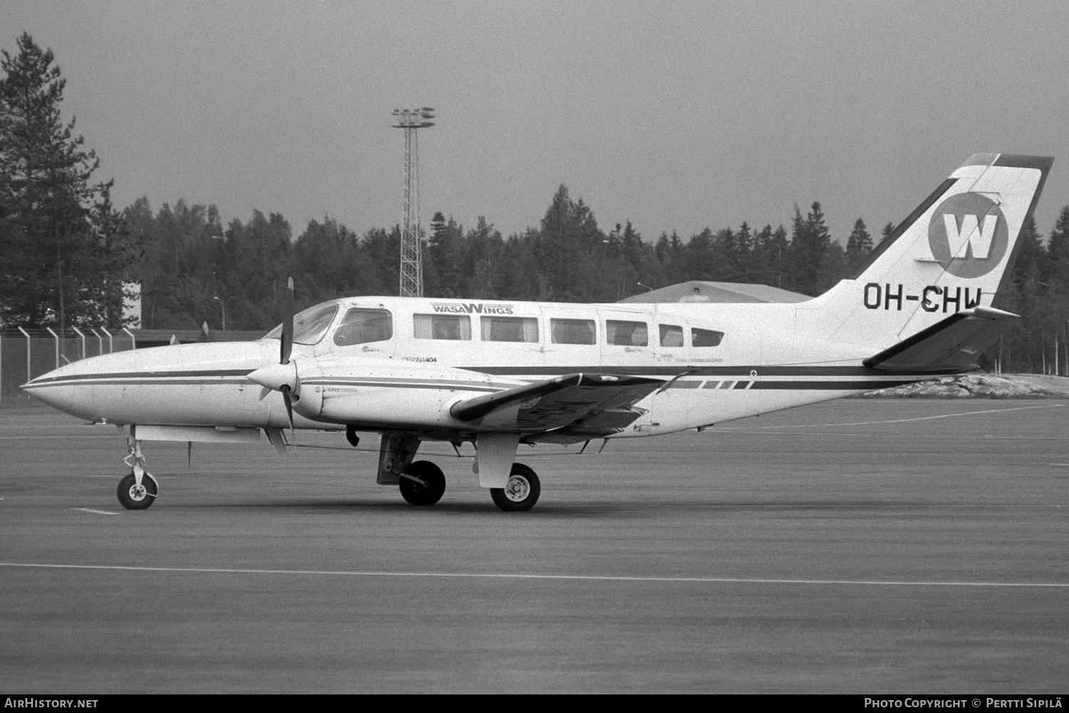 Aircraft Photo of OH-CHW | Cessna 404 Titan Ambassador | Wasawings | AirHistory.net #214564