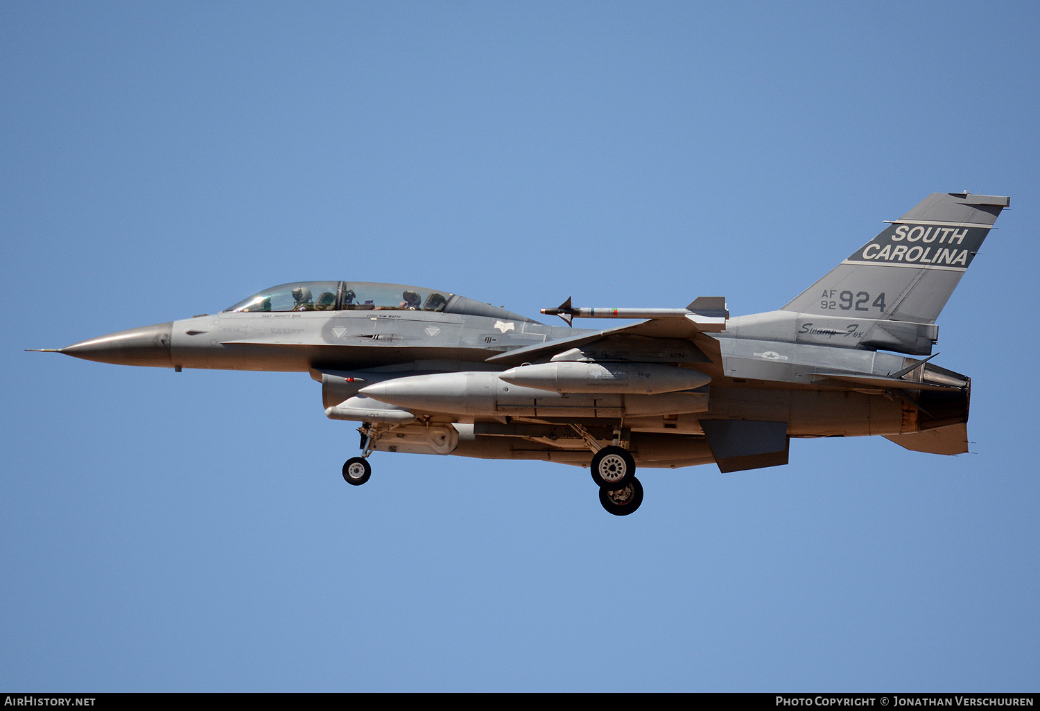 Aircraft Photo of 92-3924 / AF92-924 | Lockheed F-16DM Fighting Falcon | USA - Air Force | AirHistory.net #214601