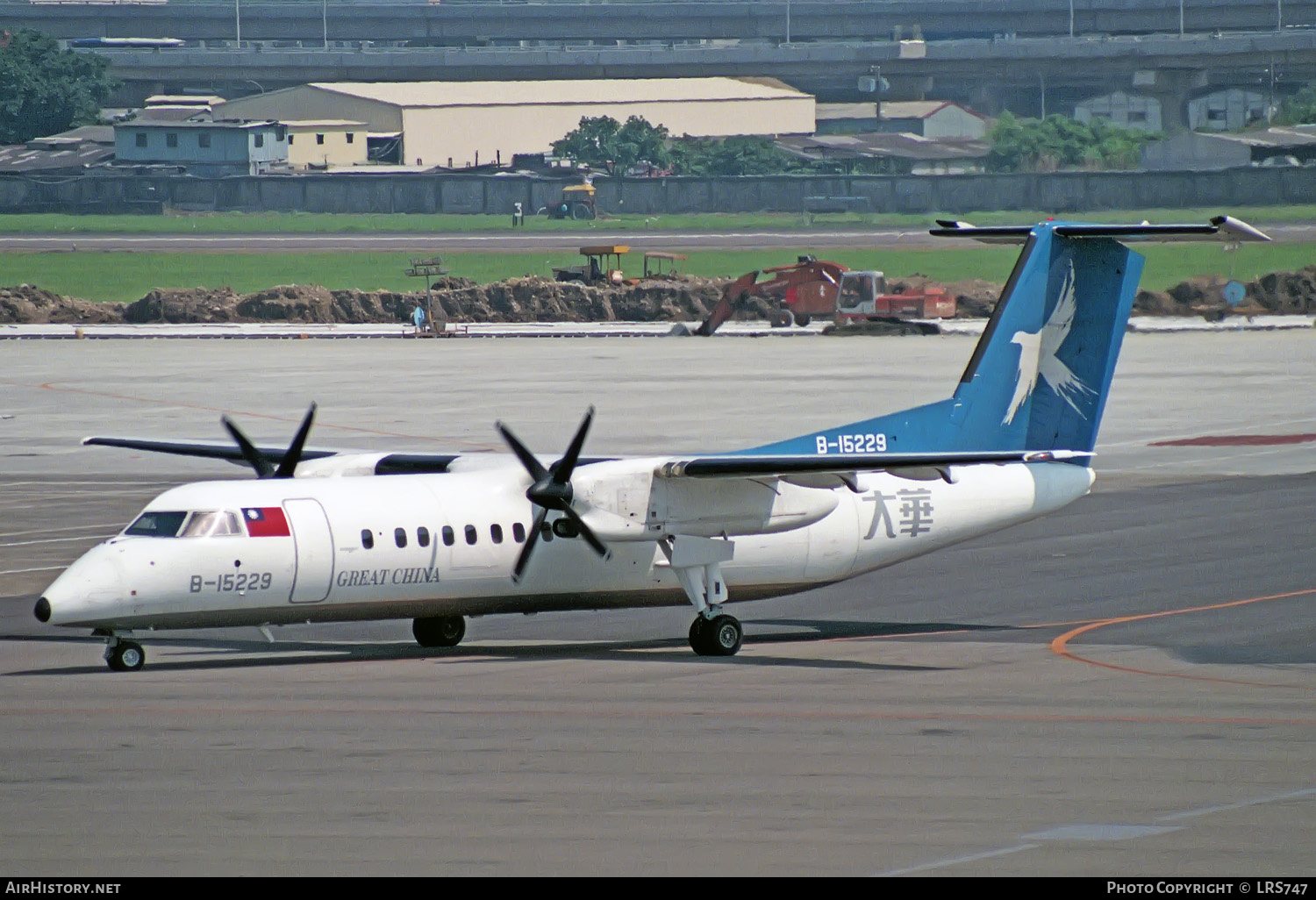 Aircraft Photo of B-15229 | De Havilland Canada DHC-8-311B Dash 8 | Great China Airlines | AirHistory.net #214859