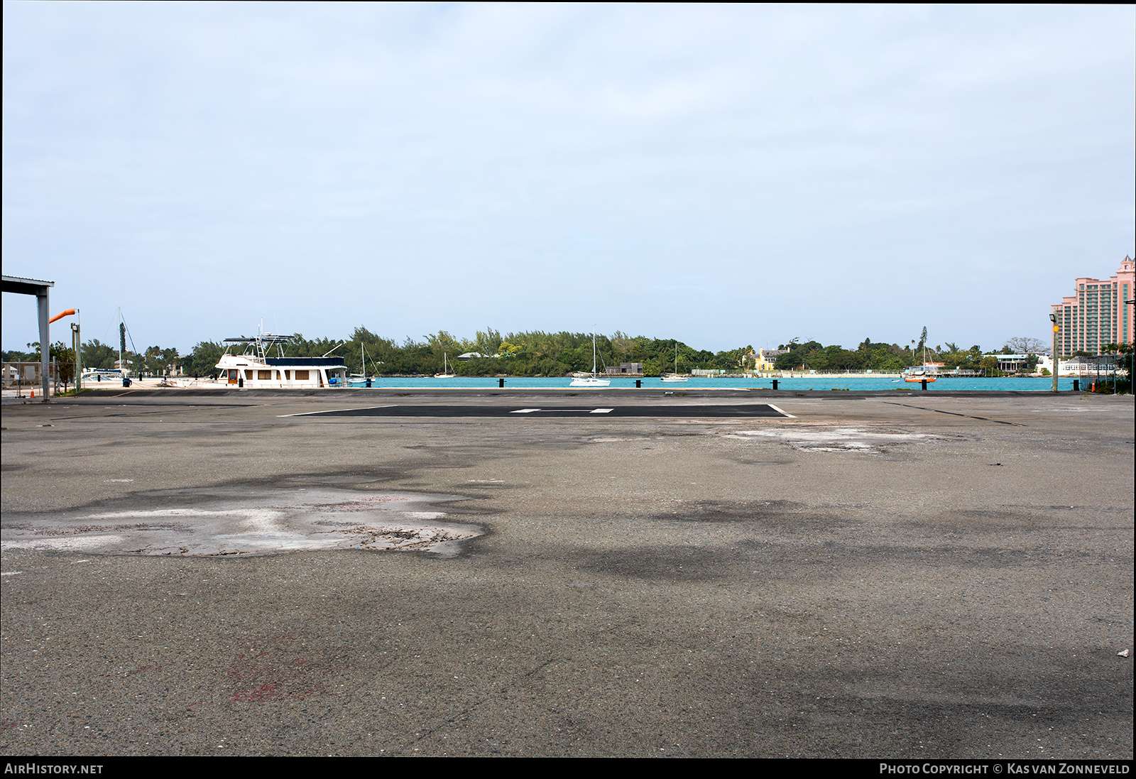 Airport photo of Nassau - Heliport in Bahamas | AirHistory.net #214875