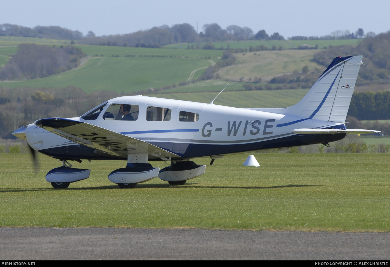 Aircraft Photo of G-WISE | Piper PA-28-181 Archer III | AirHistory.net #214993
