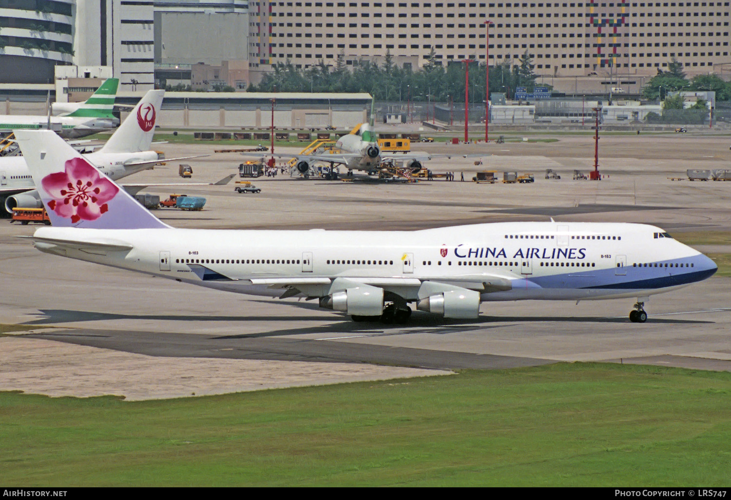 Aircraft Photo of B-163 | Boeing 747-409 | China Airlines | AirHistory.net #214997