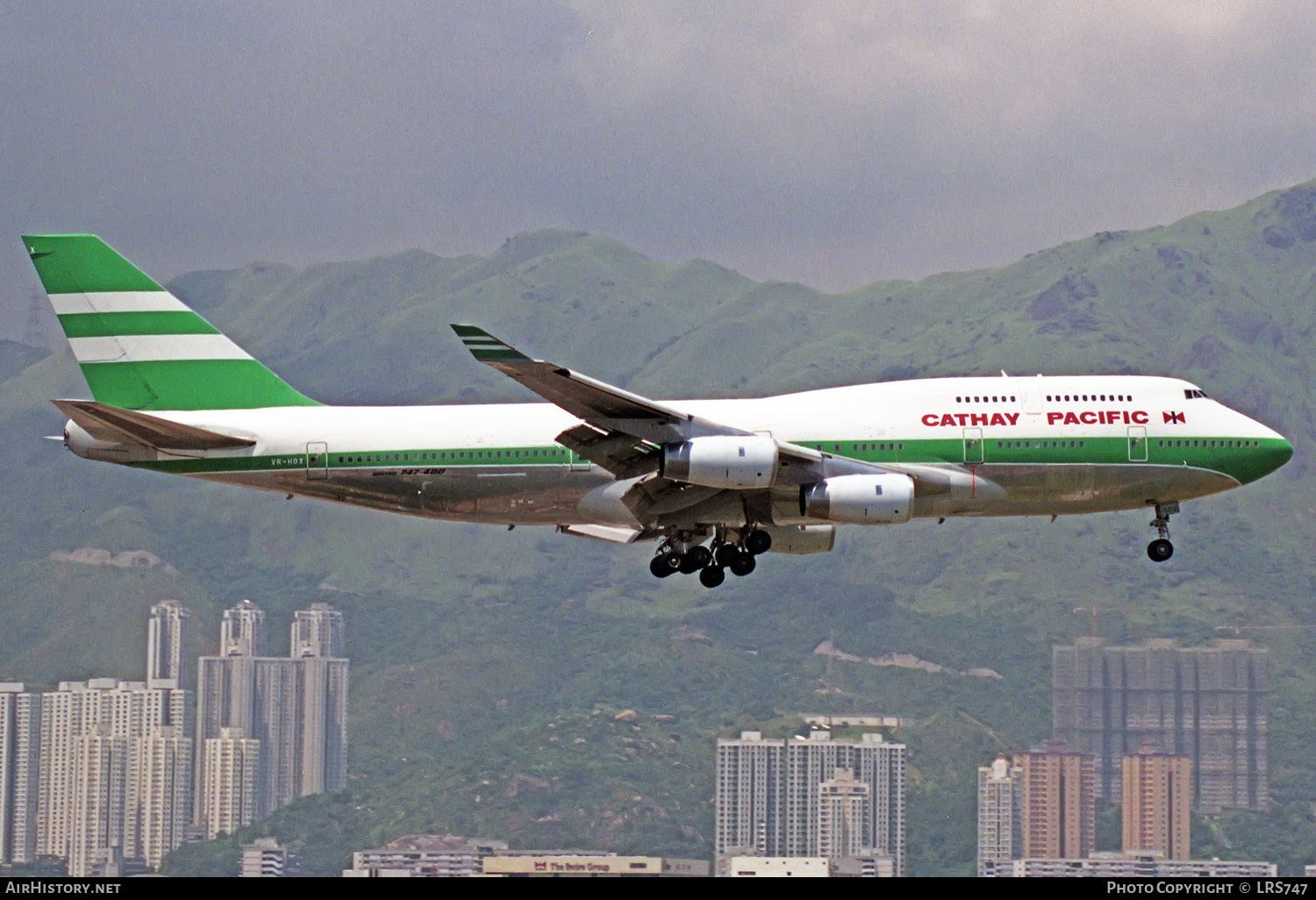 Aircraft Photo of VR-HOX | Boeing 747-467 | Cathay Pacific Airways | AirHistory.net #215031