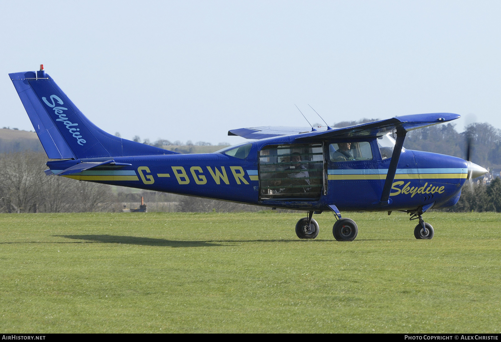 Aircraft Photo of G-BGWR | Cessna U206A Super Skywagon | AirHistory.net #215112