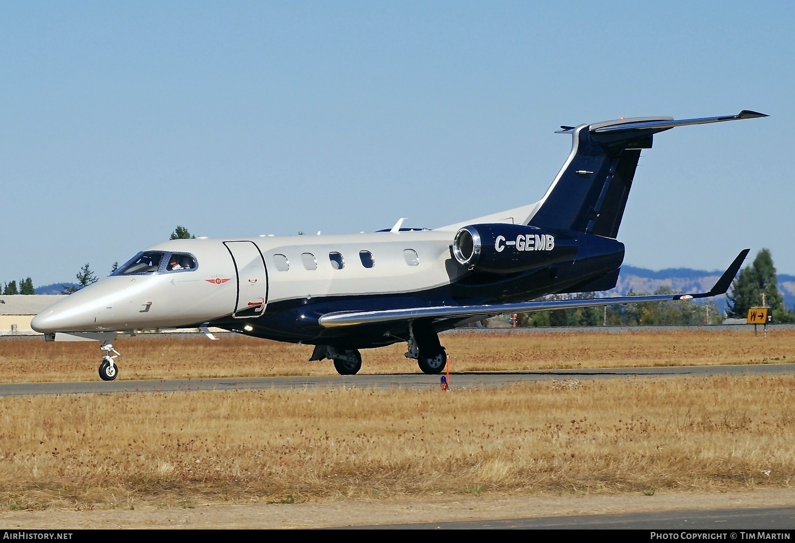 Aircraft Photo of C-GEMB | Embraer EMB-505 Phenom 300 | AirHistory.net #215202