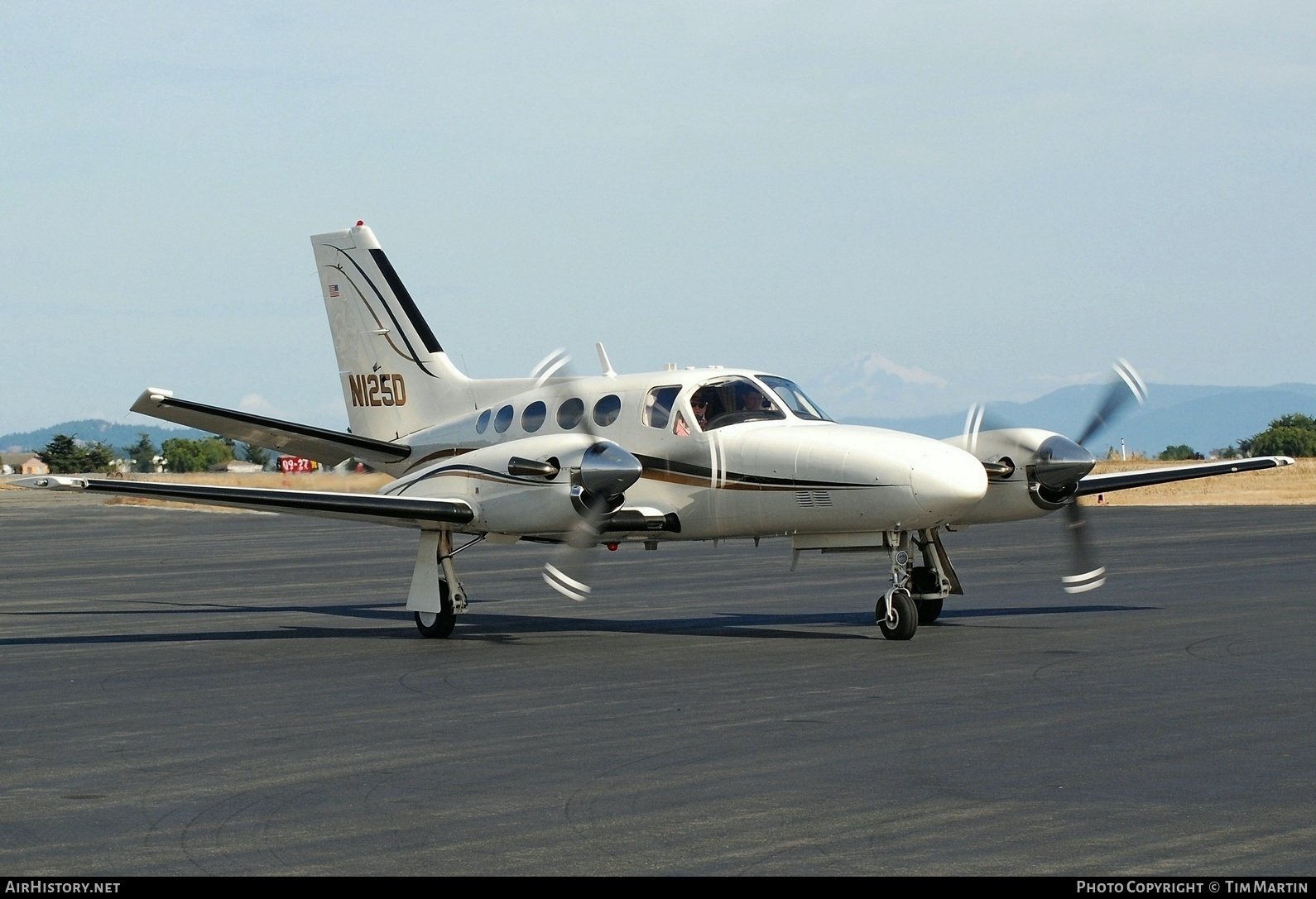 Aircraft Photo of N125D | Cessna 425 Conquest I | AirHistory.net #215265