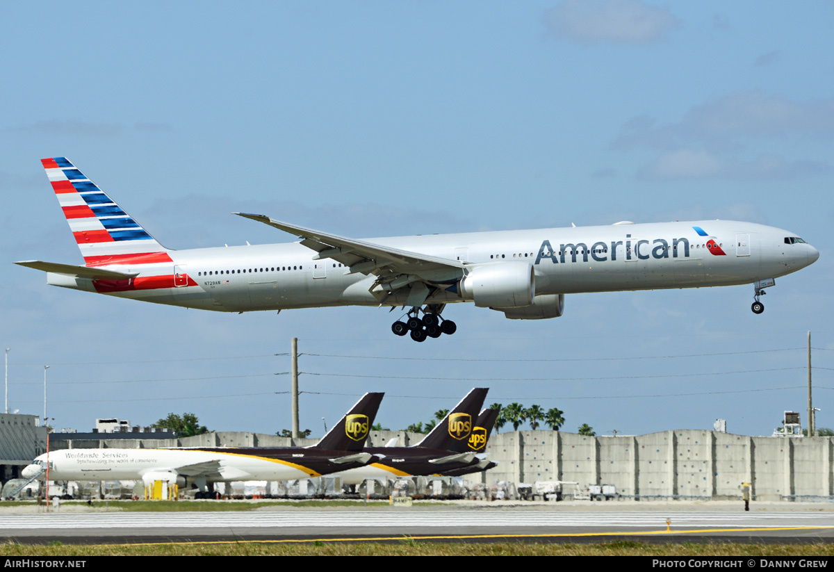 Aircraft Photo of N729AN | Boeing 777-323/ER | American Airlines | AirHistory.net #215370