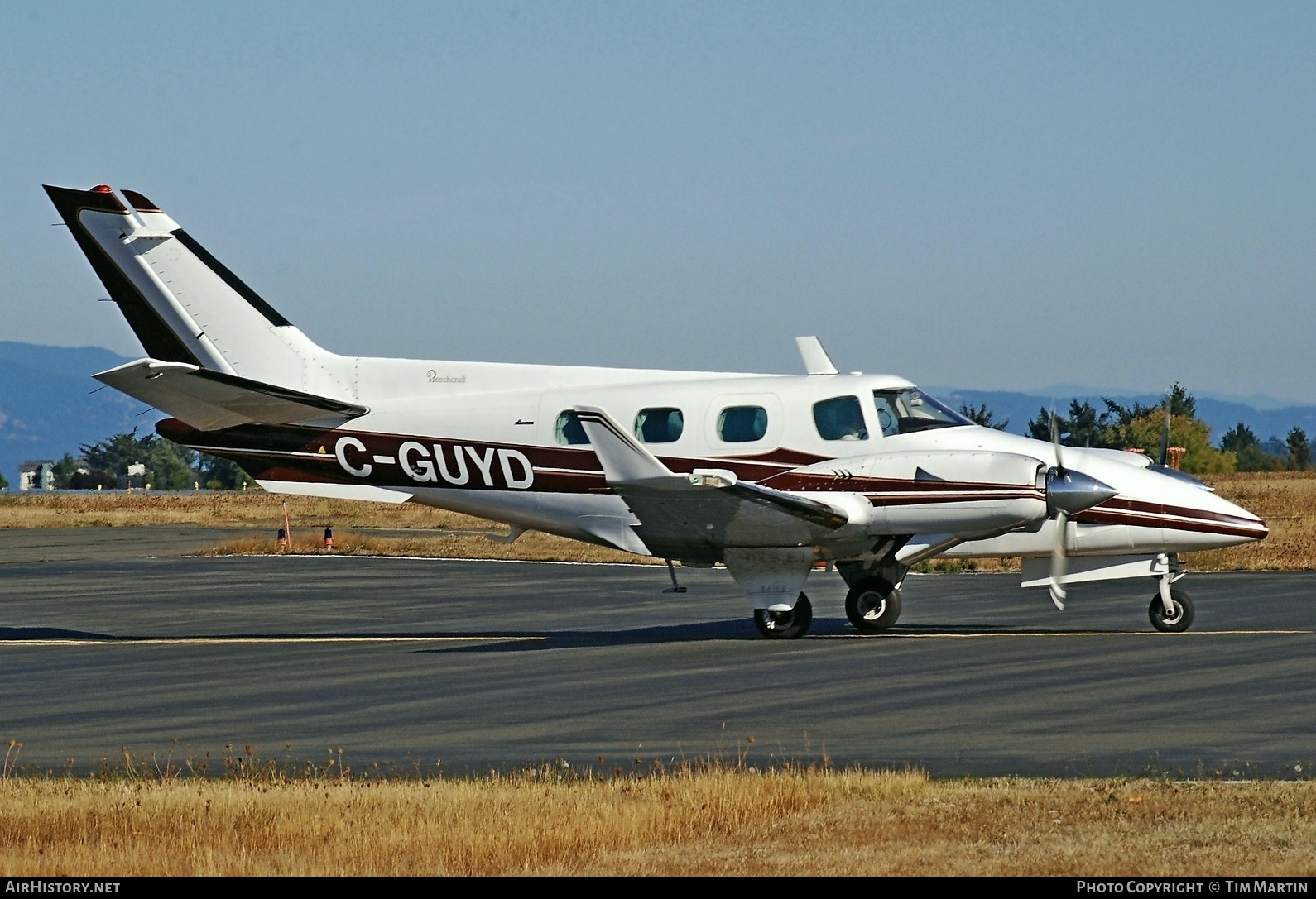 Aircraft Photo of C-GUYD | Beech B60 Duke | AirHistory.net #215489