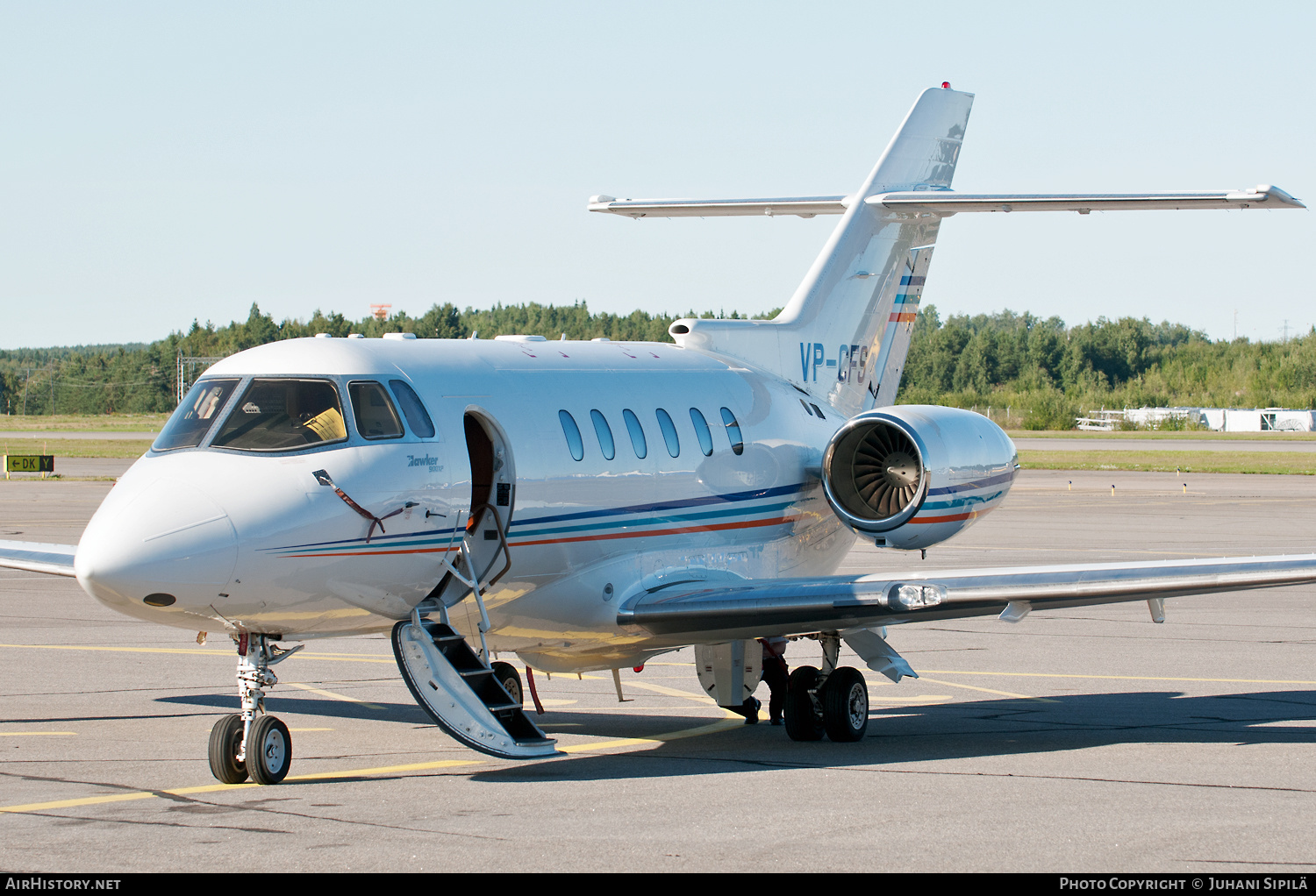 Aircraft Photo of VP-CFS | Raytheon Hawker 800XP | AirHistory.net #215506