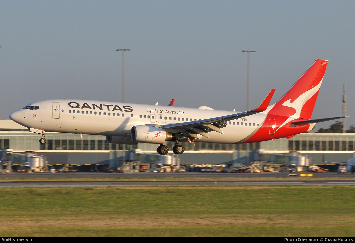 Aircraft Photo of VH-VZE | Boeing 737-838 | Qantas | AirHistory.net #215551