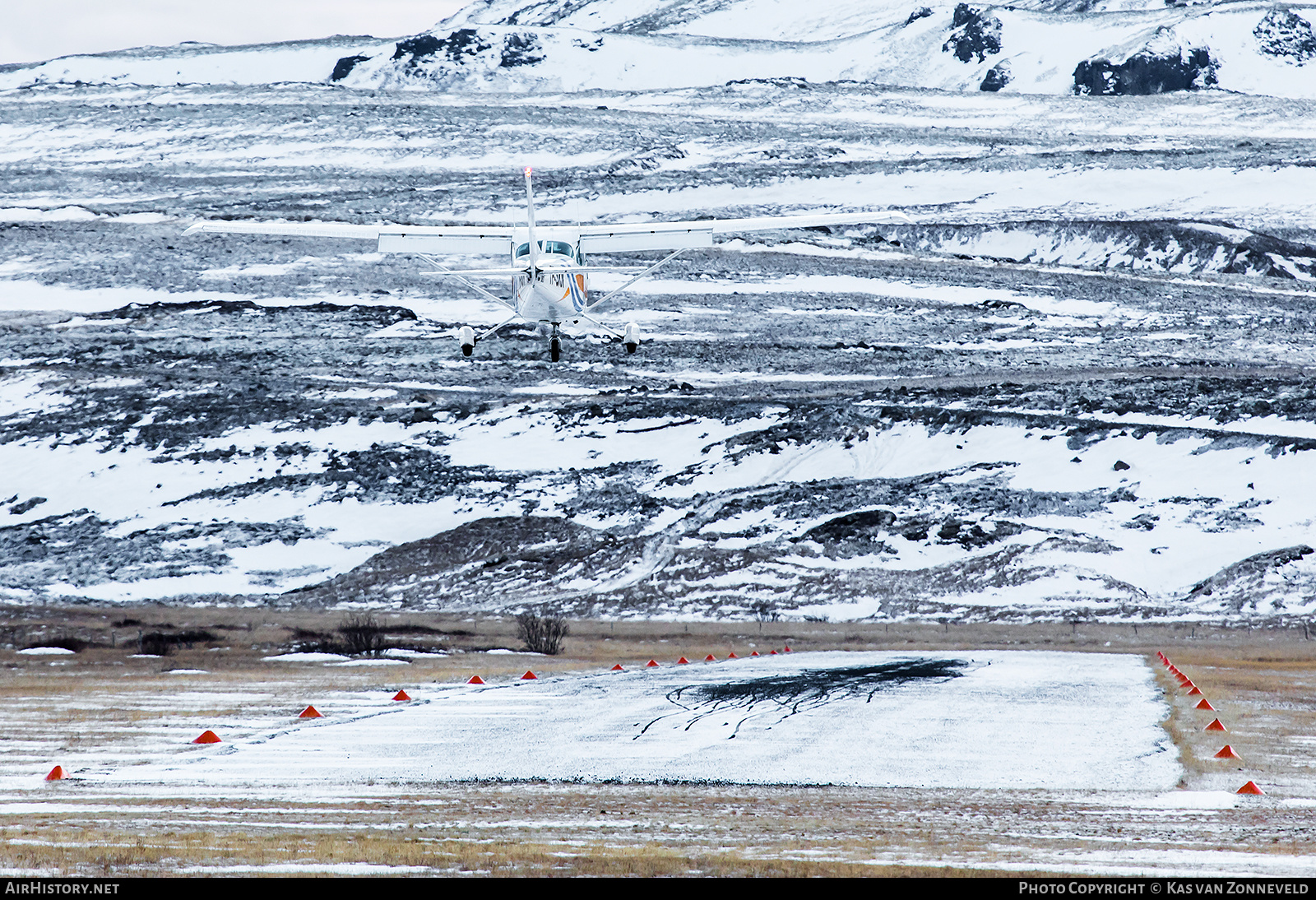 Airport photo of Sandskeið (BISS) in Iceland | AirHistory.net #215664